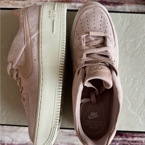 Nike Blush Low-Top Air Force 1